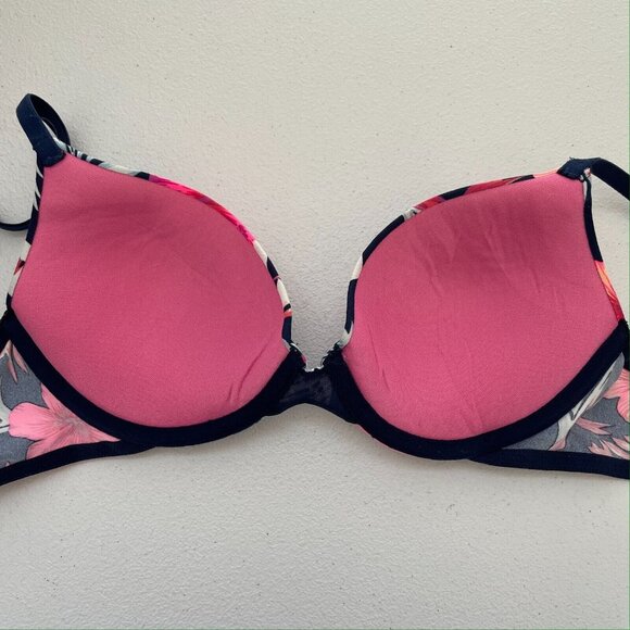 VICTORIAS SECRET PINK BRA 32C Padded Push Up Wear Everywhere Pink Spellout - Picture 5 of 9